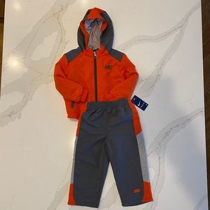 NWT - 2 piece Nike Windbreaker Set 2T